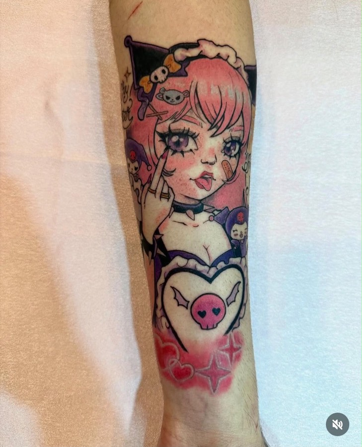 Tatuaje pin-up anime estilo pastel goth
